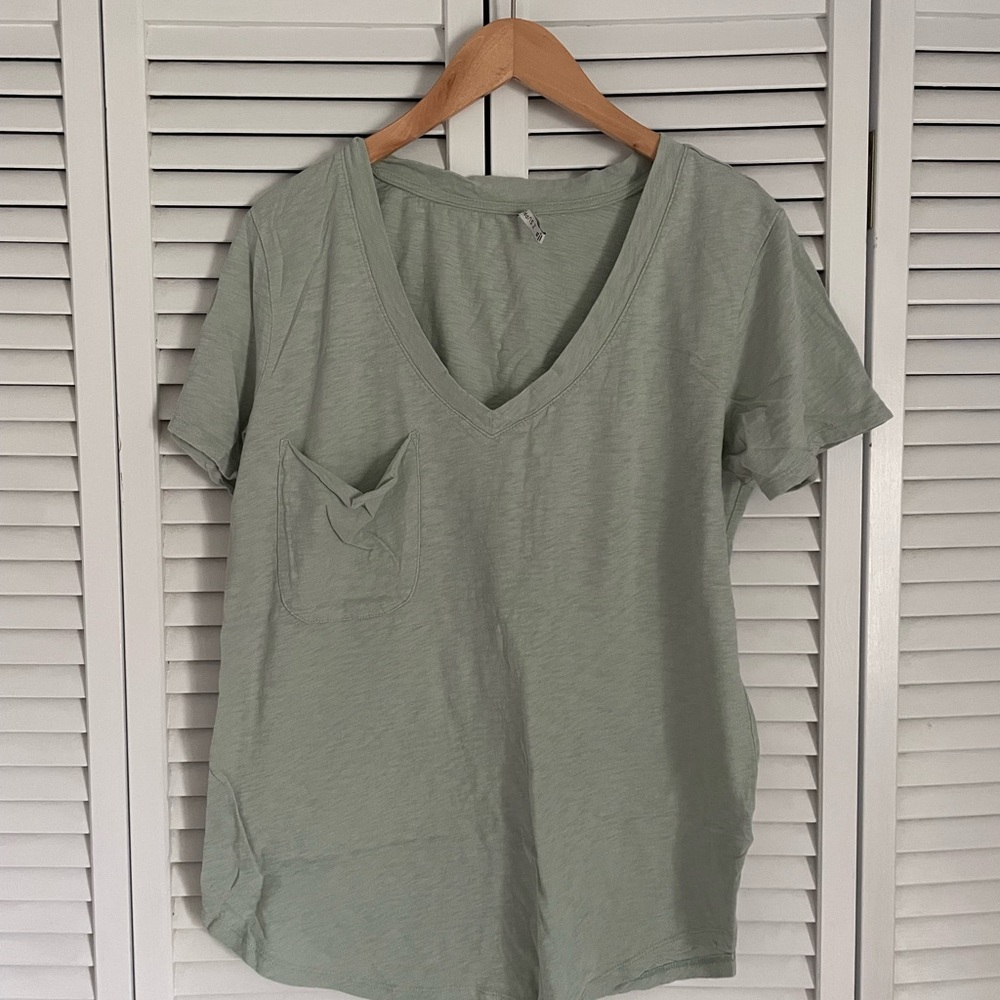 Women's V-Neck Pocket Tee - Sage Green